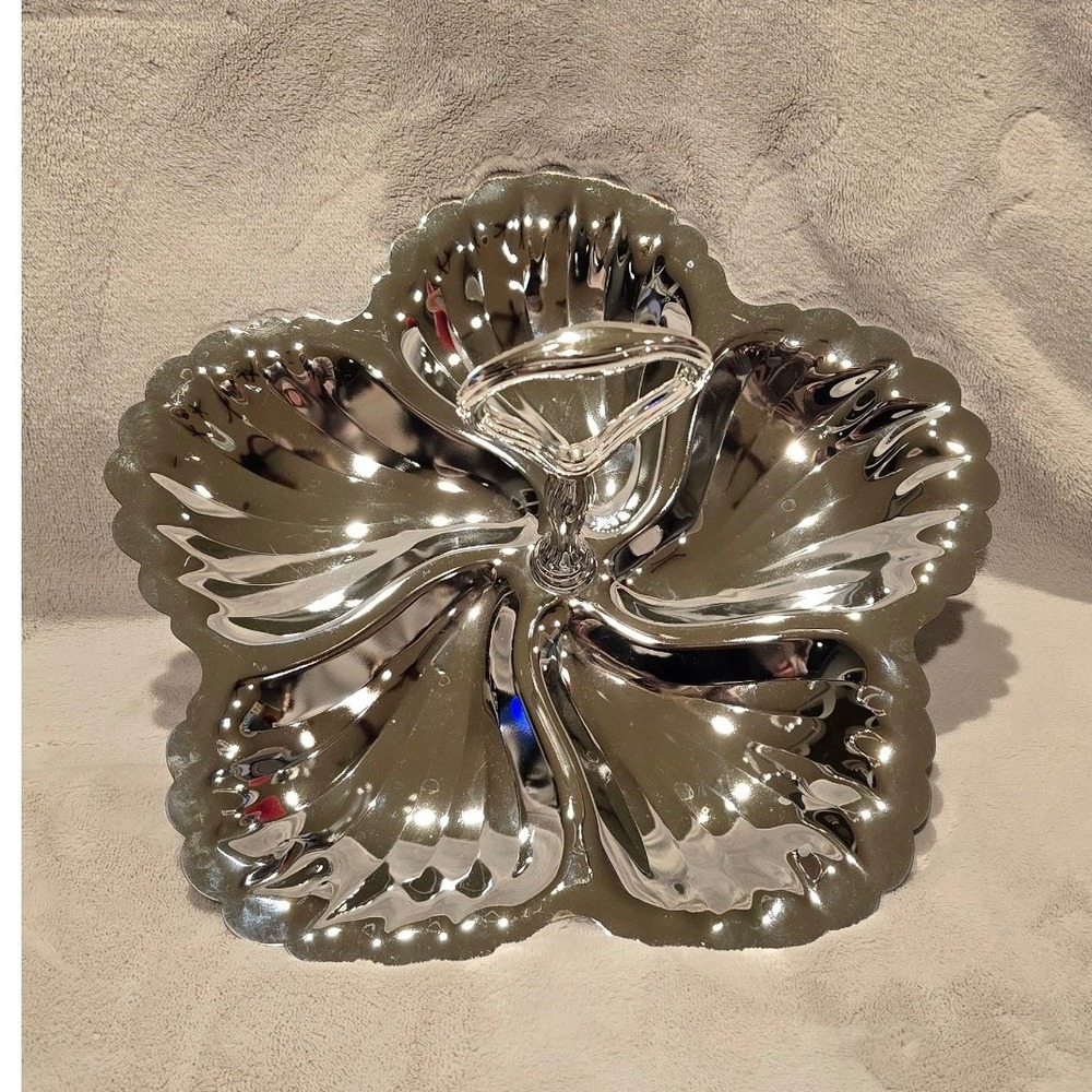 Shelton Ware N Y C Silver Tone Flower Candy Dish Server‎ with Handle